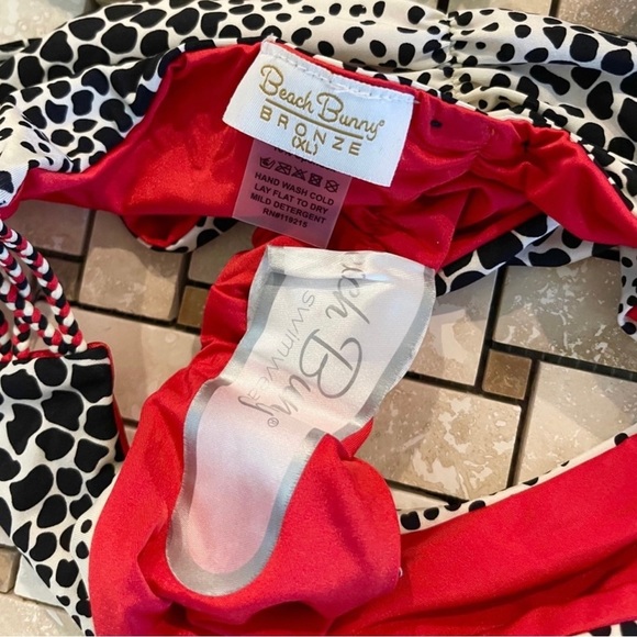 BEACH BUNNY GIRL ON FIRE M/ XL SET - Picture 9 of 12